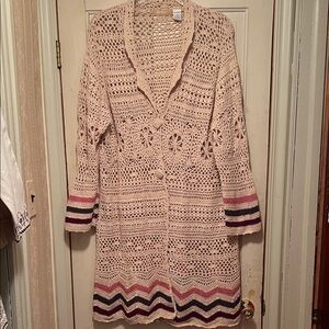 Elegant Crochet Cardigan with Multicolor Hem